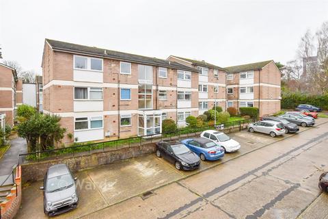 2 bedroom apartment for sale, Pine Lodge, Maidstone ME16