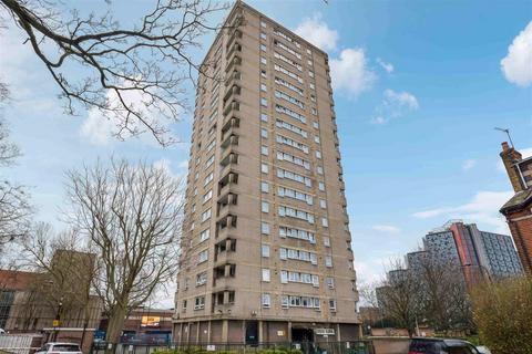 1 bedroom flat for sale, Linacre Court, Talgarth Road, London, W6