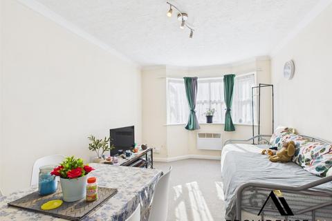 undefined, St. Georges Road, Aldershot GU12