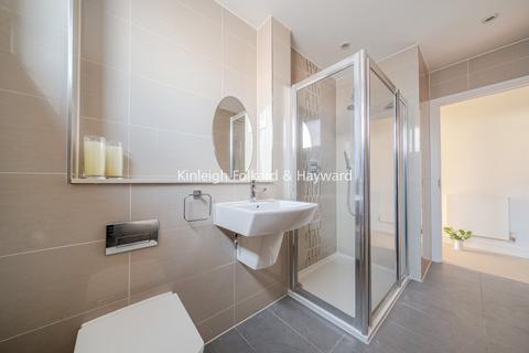 undefined, Lodge Lane, London, N12
