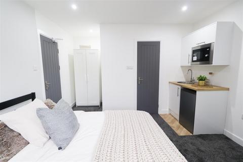 1 bedroom in a house share to rent, Charter Avenue, Coventry CV4