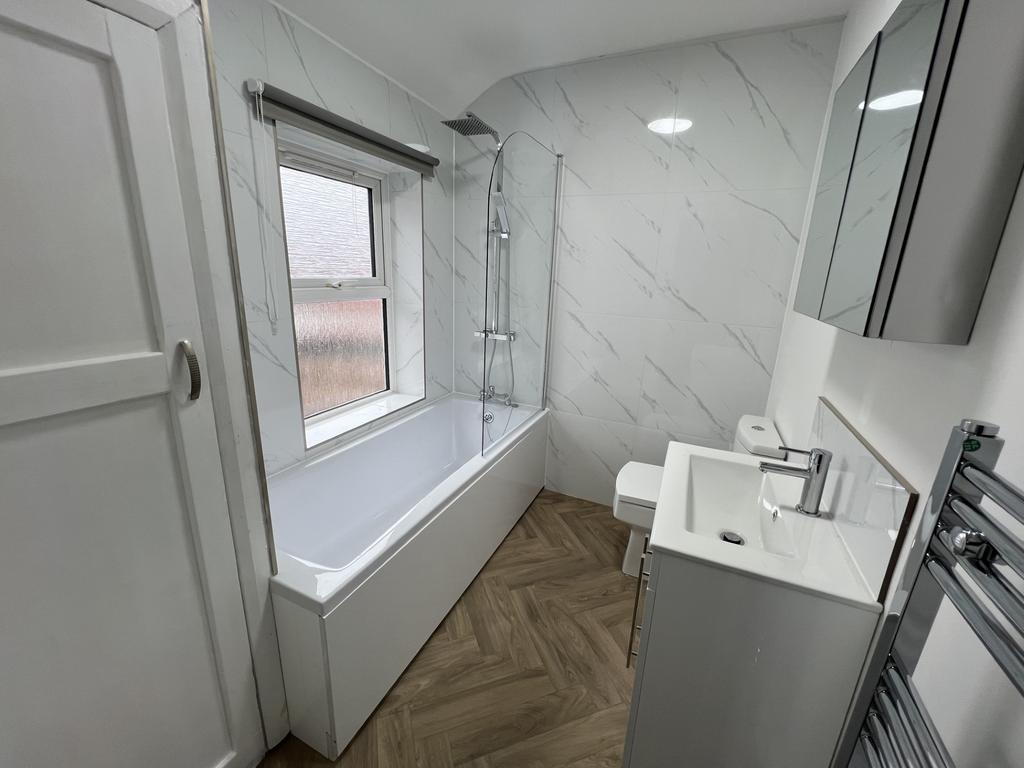 Main Bathroom