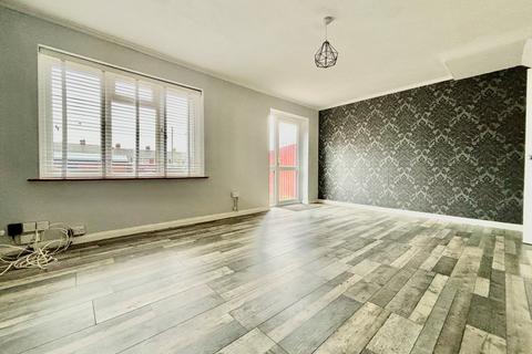 3 bedroom terraced house to rent, Burnham Walk, Gillingham, ME8