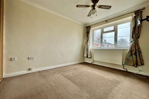 3 bedroom terraced house to rent, Burnham Walk, Gillingham, ME8