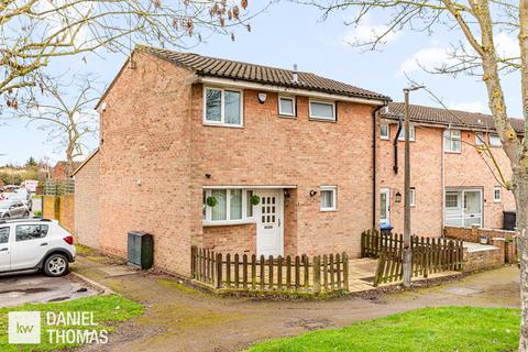 DANIEL THOMAS | Theydon Court, Waltham Abbey, EN9 3HY