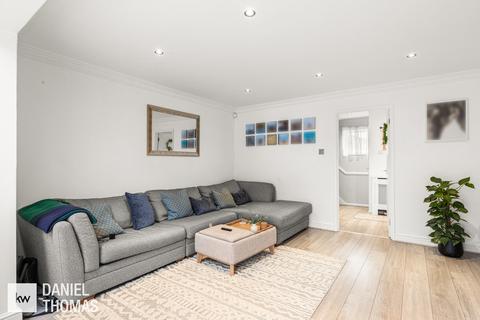 3 bedroom end of terrace house for sale, DANIEL THOMAS | Theydon Court, Waltham Abbey, EN9 3HY