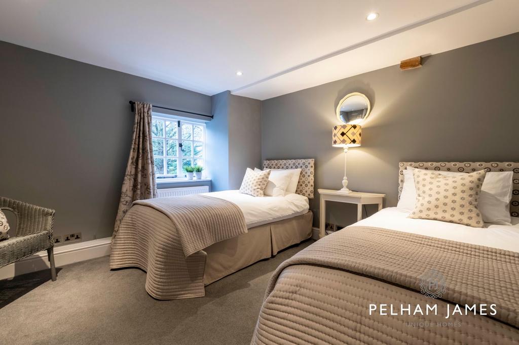 Annexe Sixth Bedroom, Bourne Eau House, Bourne