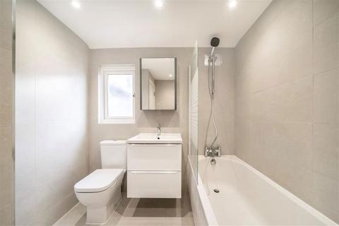 3 bedroom flat for sale, Rita Road, London SW8