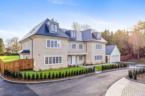 undefined, Park View Road, Caterham CR3