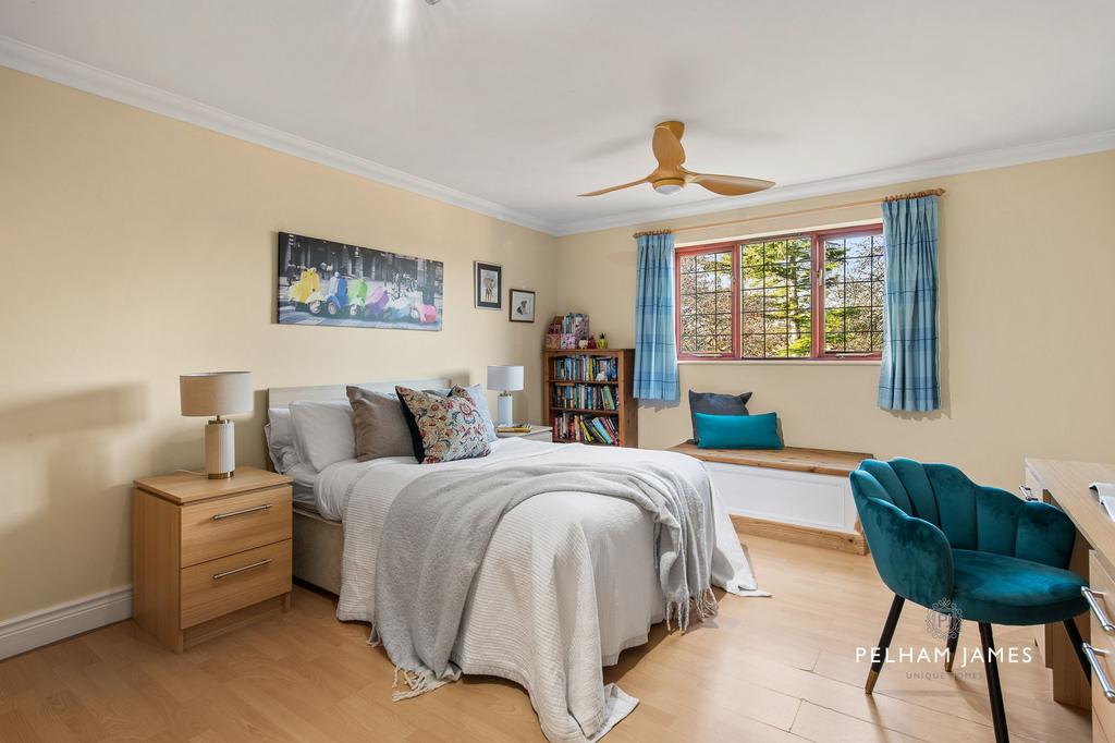 Second Bedroom, The Chestnuts, Langham