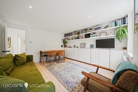 2 bedroom flat for sale, Basement Flat, 113 Osbaldeston Road, London, N16 6NP