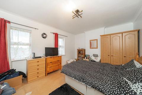 4 bedroom semi-detached house for sale, Hampton Lane, Feltham TW13
