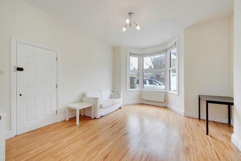 2 bedroom flat to rent, Wendell Road, London W12