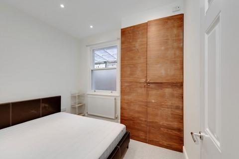 2 bedroom flat to rent, Wendell Road, London W12