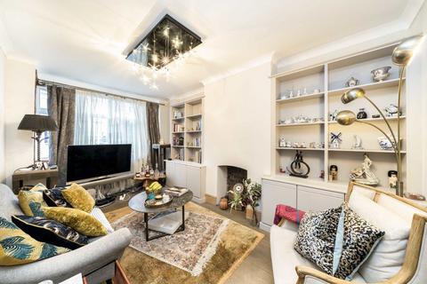 3 bedroom semi-detached house for sale, Beauchamp Road, London