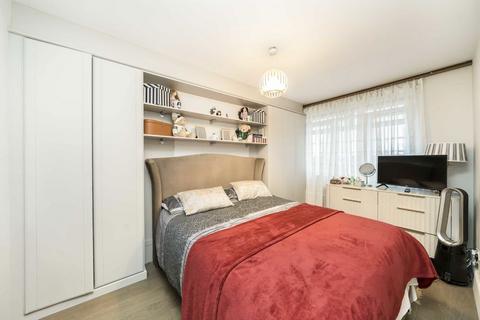 3 bedroom semi-detached house for sale, Beauchamp Road, London