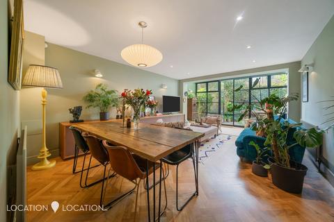 4 bedroom end of terrace house for sale, Wilmer Place, London, N16