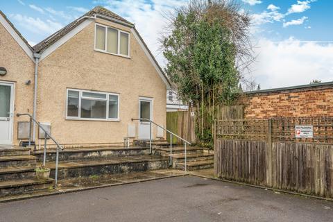 2 bedroom flat to rent, Springvale Road, Hampshire SO23