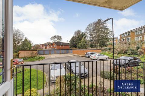 2 bedroom flat to rent, Hall Close, London, W5