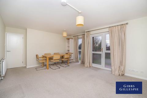 2 bedroom flat to rent, Hall Close, London, W5