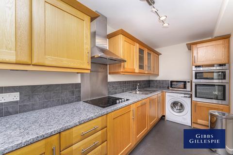 2 bedroom flat to rent, Hall Close, London, W5