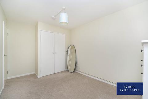 2 bedroom flat to rent, Hall Close, London, W5