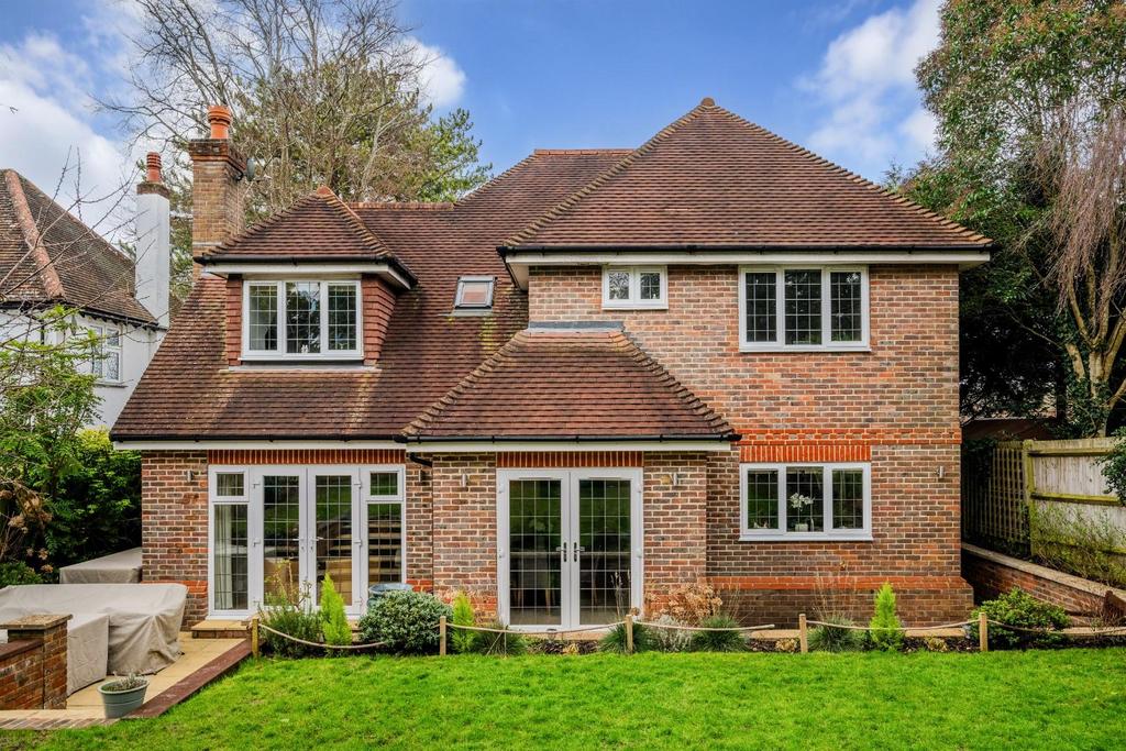 WALKFIELD DRIVE (20).jpg