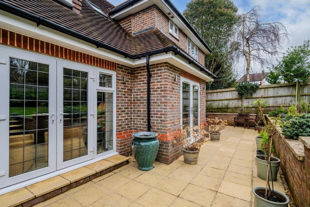 Walkfield drive