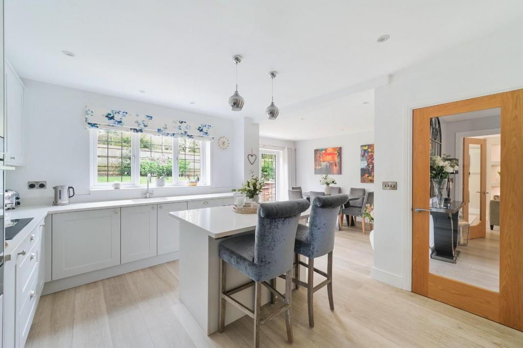 Walkfield drive