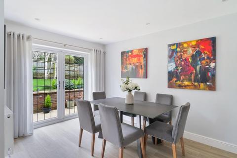 undefined, Walkfield Drive, Epsom