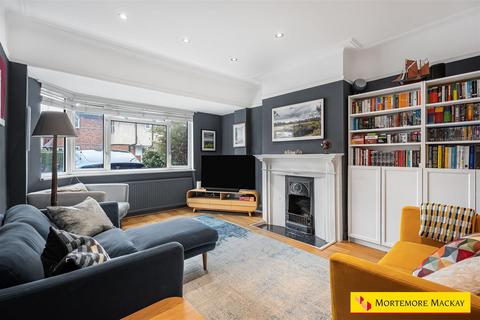 undefined, River Avenue, London