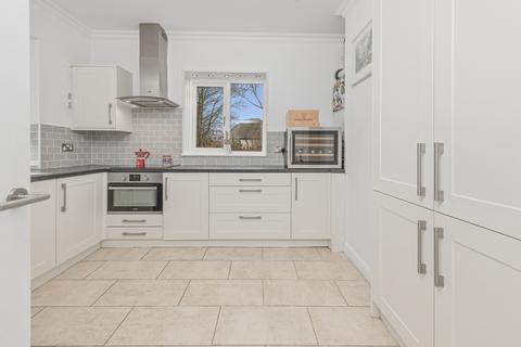 2 bedroom flat to rent, Newton Park Mansions, Laurel Mount, Leeds LS7