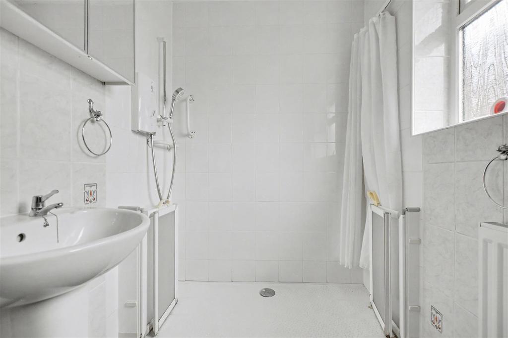 Shower Room 2.jpeg