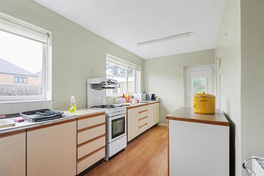 Kitchen 2 1.jpeg