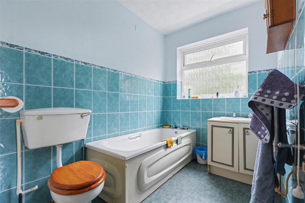 Bathroom.jpeg