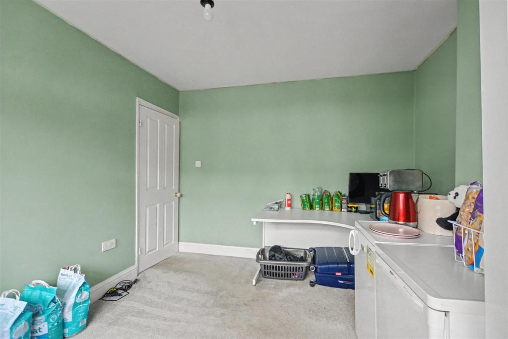 Bedroom 2 2.jpeg
