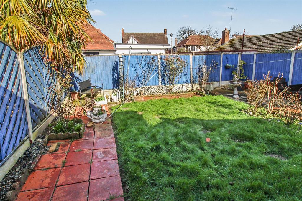 Rear Garden 1.jpg