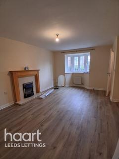 3 bedroom terraced house to rent, Brandon Close, Leeds
