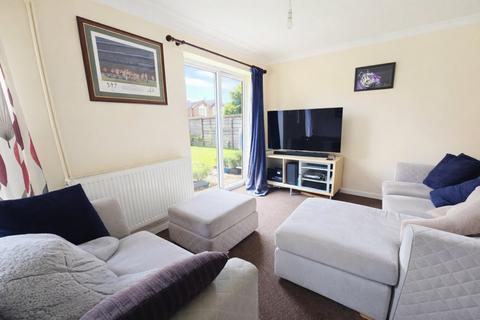 4 bedroom flat to rent, Glencoe Road,