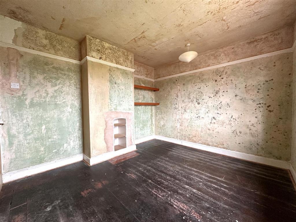 Second Bedroom 447