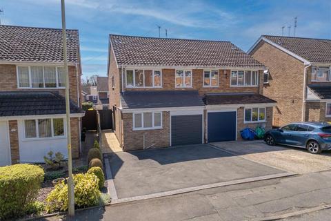 3 bedroom semi-detached house for sale, Quantock Road, Stourbridge, DY8 4UP