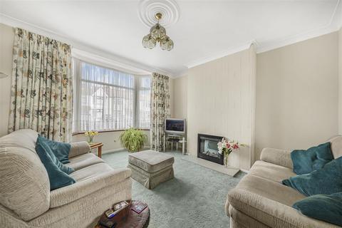 3 bedroom terraced house for sale, Middleton Avenue, London E4
