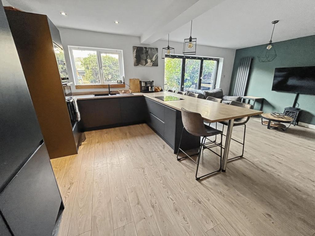 Kitchen-Dining-Family Room