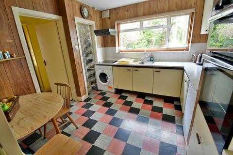 3 bedroom detached house for sale, The Avenue, West Moors, Ferndown, BH22