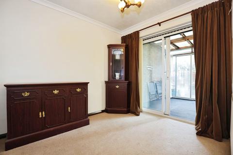 3 bedroom semi-detached house for sale, Hazel Close, Leamington Spa