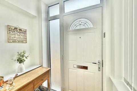 3 bedroom semi-detached house for sale, Clarence Road, Ipswich IP3