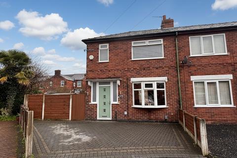 2 bedroom end of terrace house for sale, Hartington Road, Manchester M30
