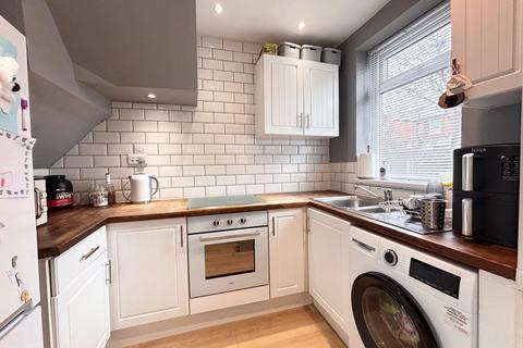 2 bedroom end of terrace house for sale, Hartington Road, Manchester M30
