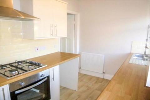 2 bedroom flat to rent, The Meadows, Gosforth