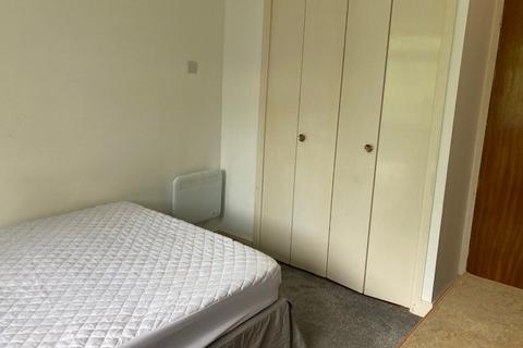 3 bedroom flat to rent, Southfield Park, Oxford OX4